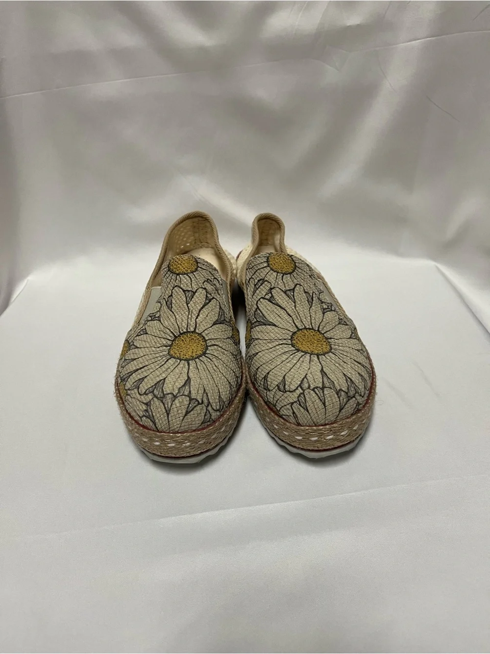 Beige Daisy-Embroidered Espadrille Slip-Ons